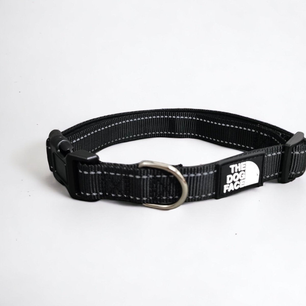 Halsband Hond Verstelbaar Zwart Nylon – Gewatteerd met Reflecterende Stiksels - Hebbr