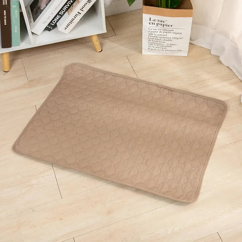 Wasbare Hondenurine Mat, Vierlaagse Waterdichte Training Pad met Anti - Slip Onderkant - Diverse Maten - Hebbr