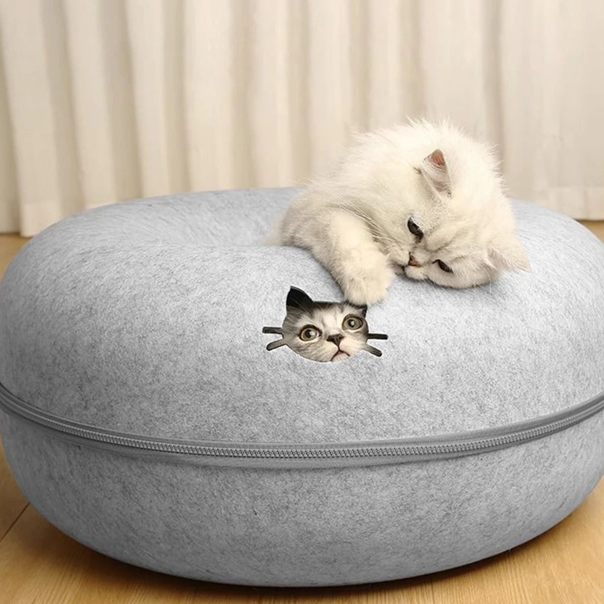 Donut kattenbed van vilt met ademgat - 2 - in - 1 tunnel voor katten en interactieve speeltjes - Hebbr