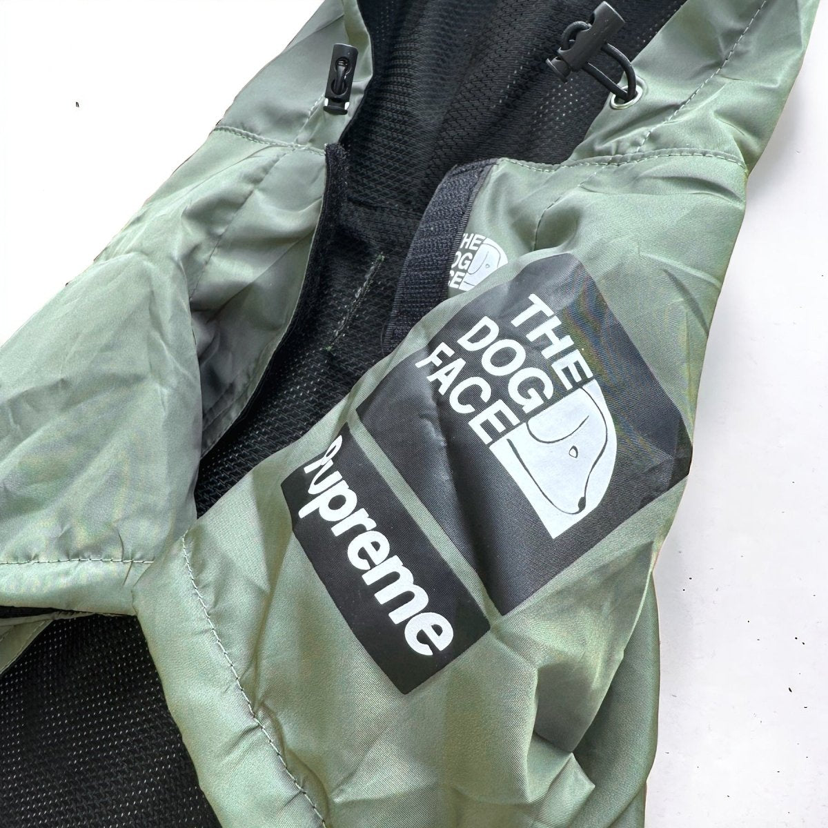 Hond Windbreaker Jack 2XL Olijfgroen – Waterdicht en Ademend - Hebbr