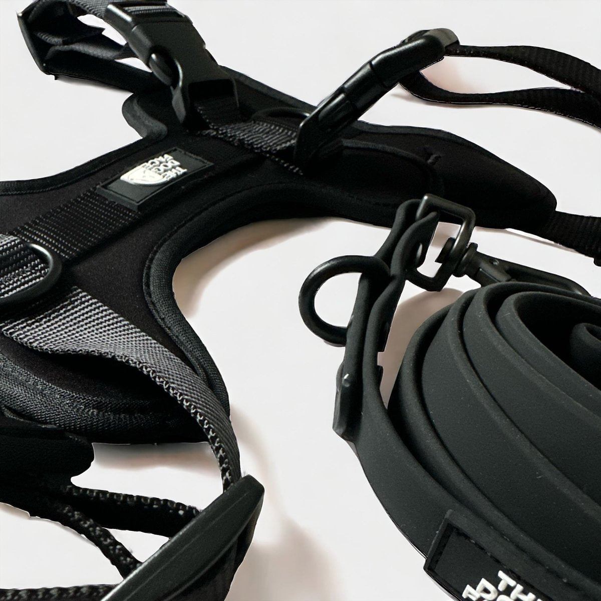 Hondenriem 152 cm Waterdicht PVC – Handsfree en Duurzaam Zwart - Hebbr