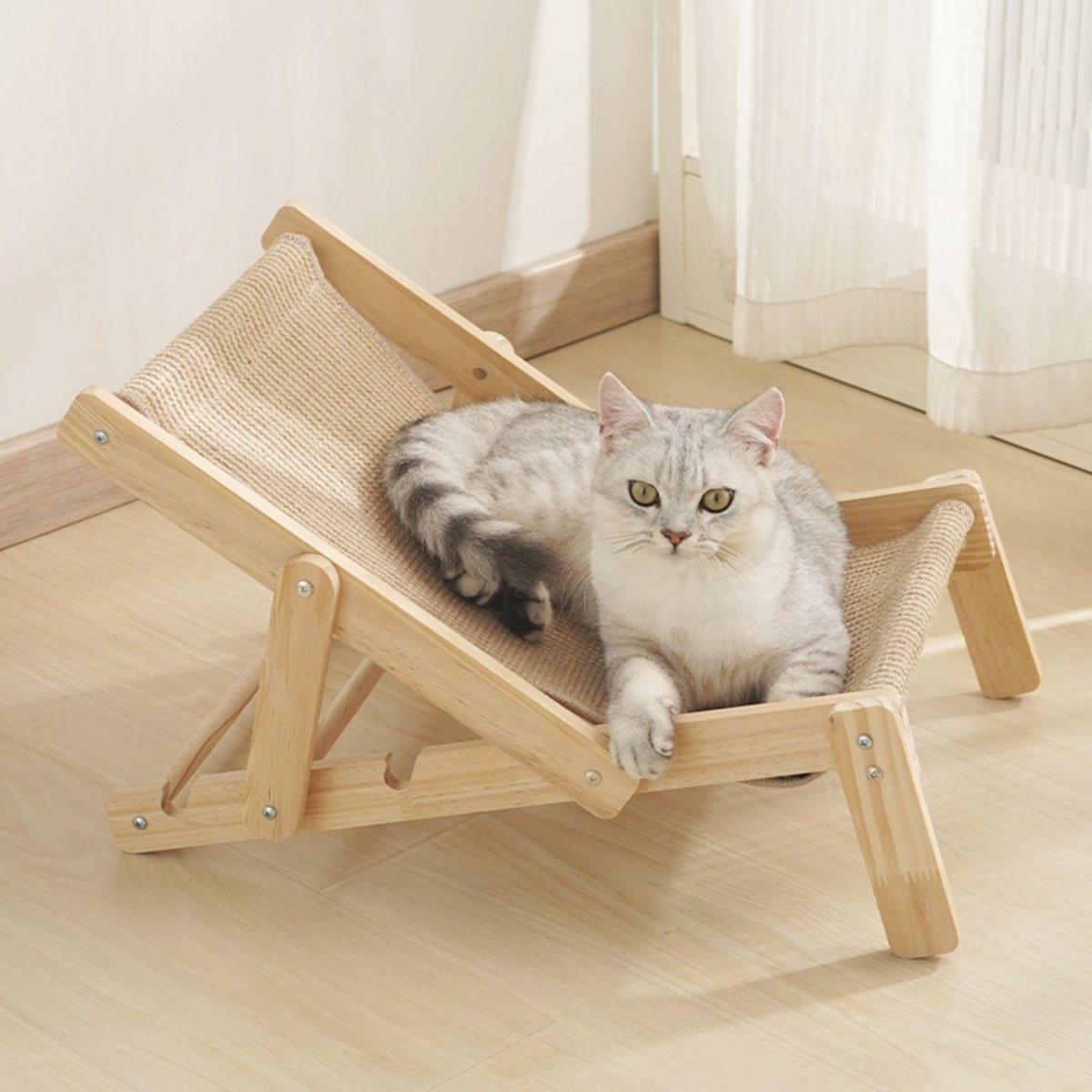 Houten Lounge Stoel voor Katten - Verstelbaar & Comfortabel voor Alle Seizoenen - Hebbr