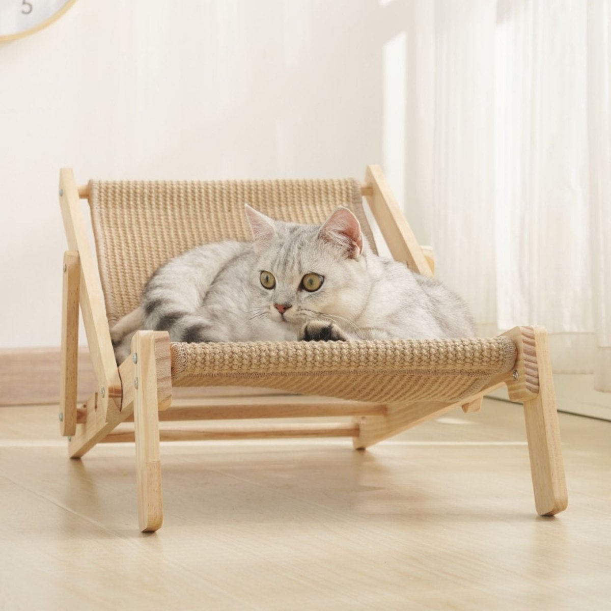 Houten Lounge Stoel voor Katten - Verstelbaar & Comfortabel voor Alle Seizoenen - Hebbr