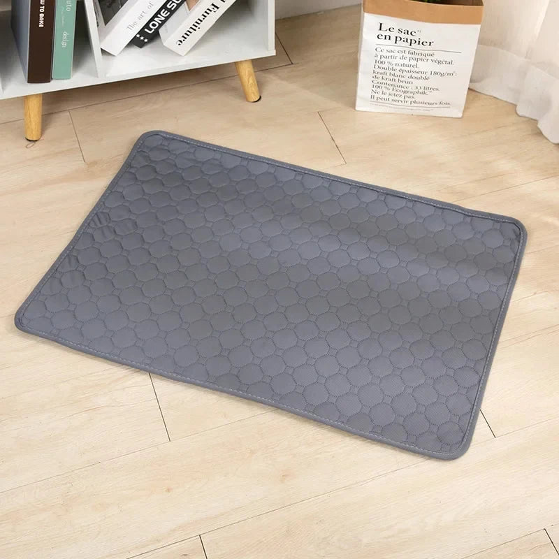 Wasbare Hondenurine Mat, Vierlaagse Waterdichte Training Pad met Anti - Slip Onderkant - Diverse Maten - Hebbr